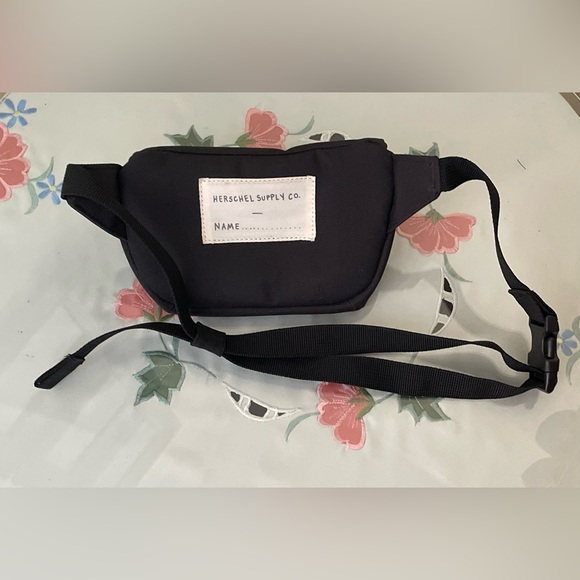 Herschel Supply Company Black Little Herschel Heritage Hip Pack - Picture 3 of 5